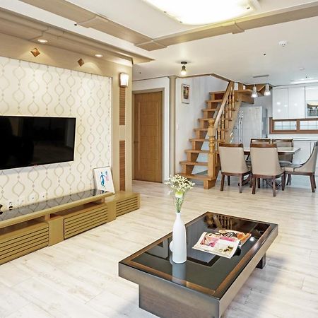 Home Fourest Resort Geoje Exterior foto