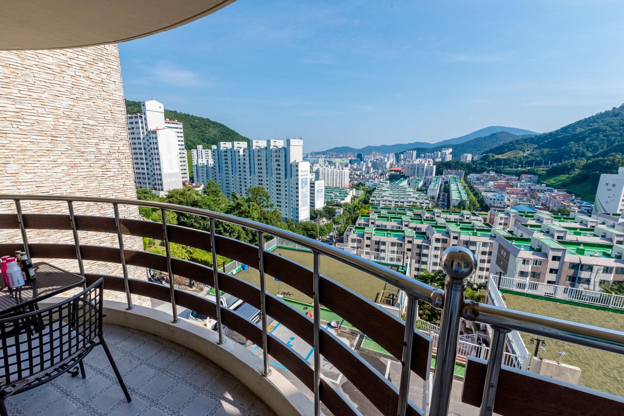 Home Fourest Resort Geoje Exterior foto