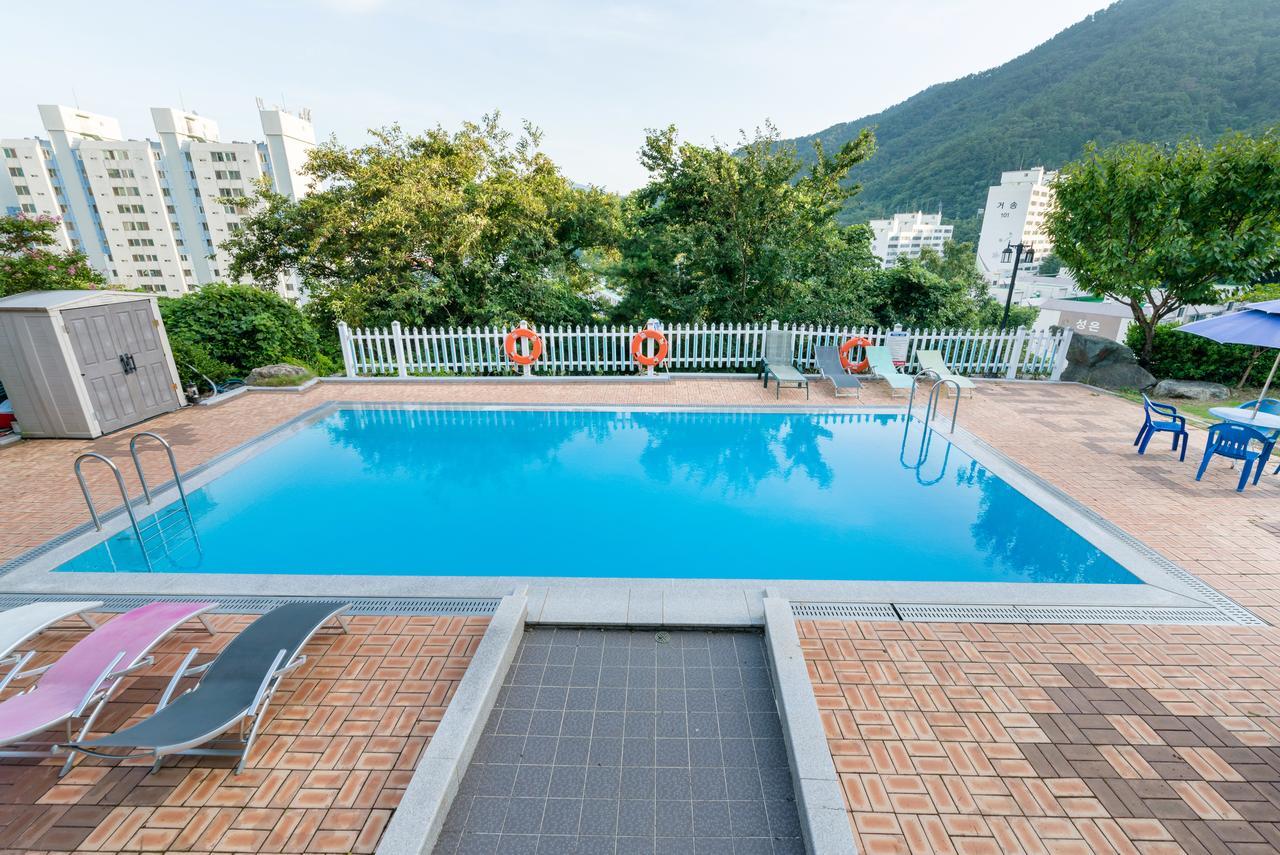 Home Fourest Resort Geoje Exterior foto