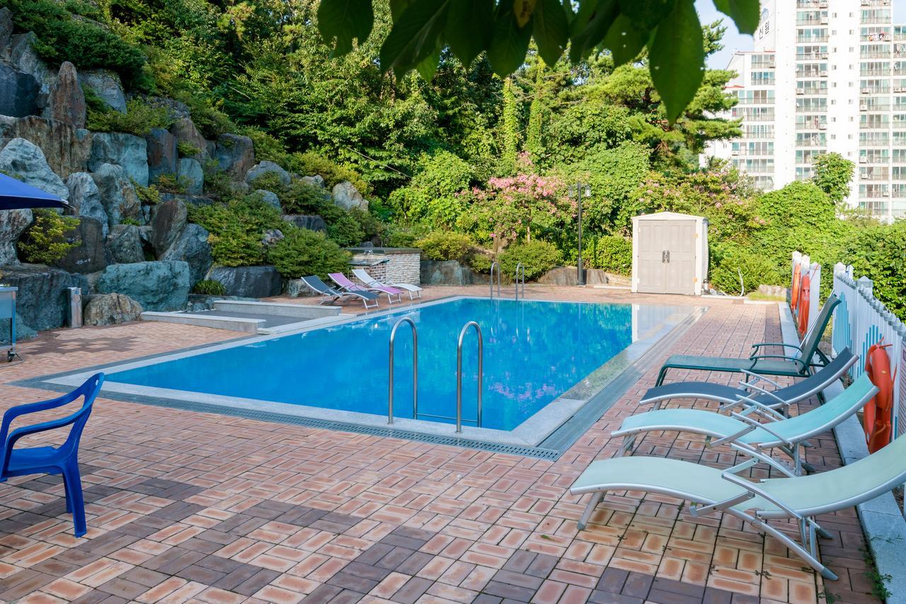 Home Fourest Resort Geoje Exterior foto